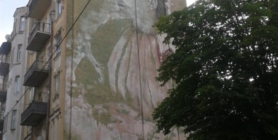 Портрет Леси Украинки в Киеве / Фото: "УНН"