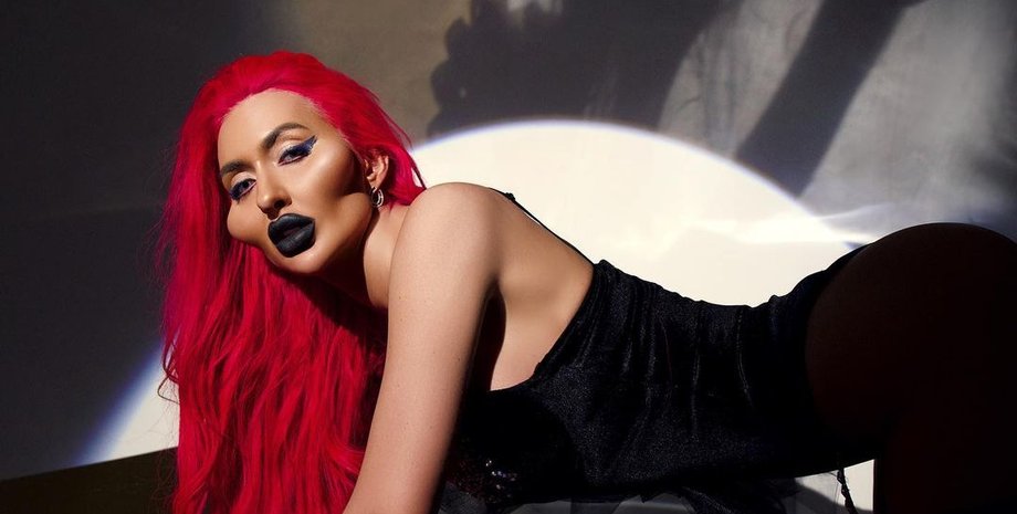 Анастасия Покрещук, девушка с огромными скулами, самые большие скулы в мире, Анастасия Покрещук до пластики