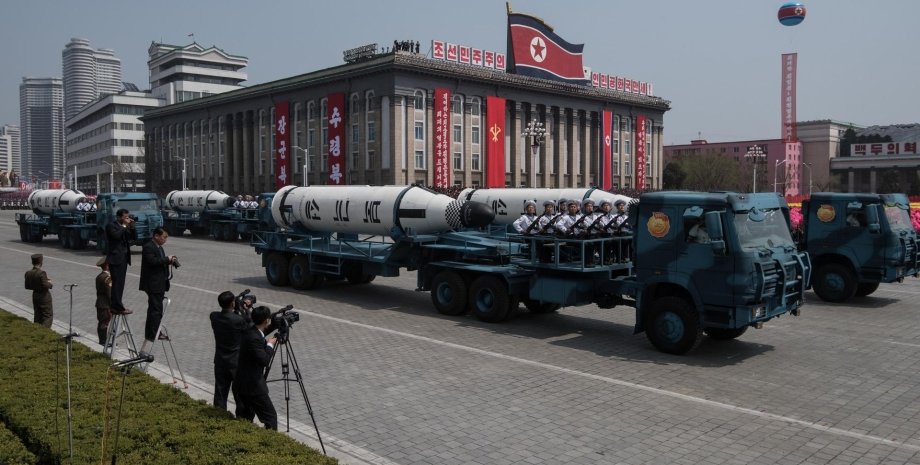 Ядерні ракети, КНДР, фото