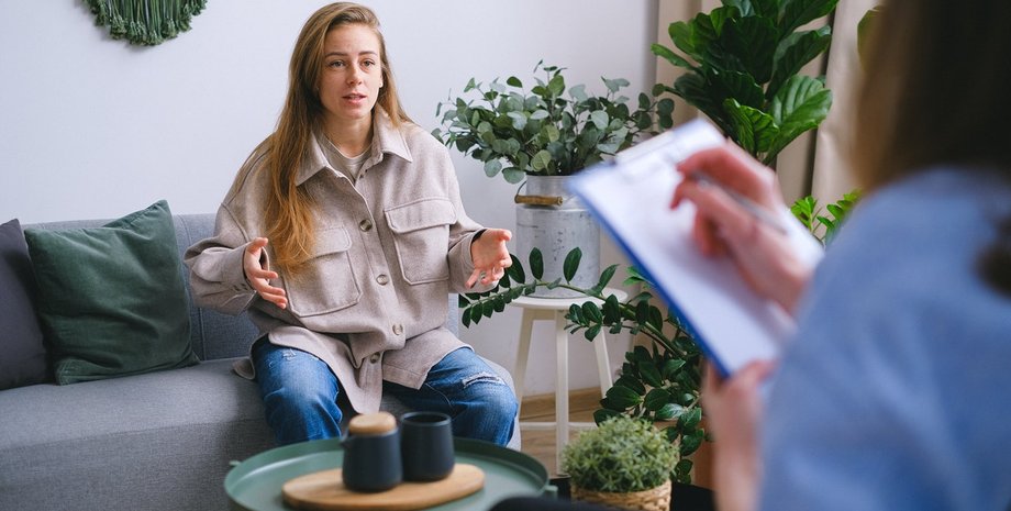 хто лікує депресію, психіатр та психотерапевт, чим відрізняється психолог психотерапевт та психіатр у чому різниця