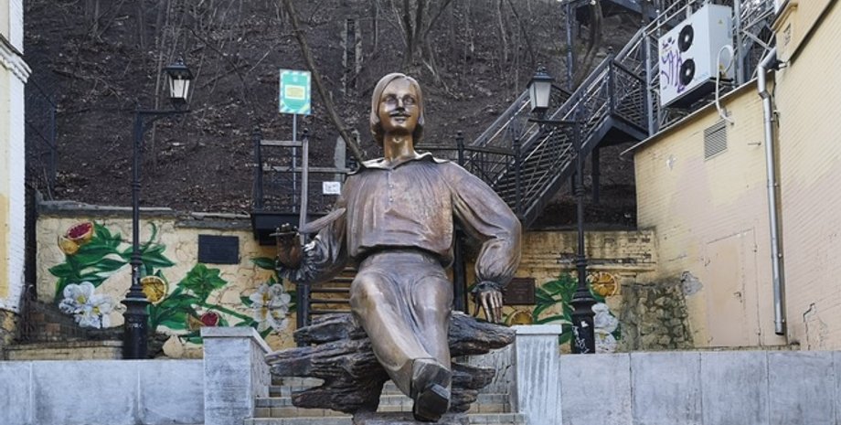 Николай Гоголь, памятник, писатель, Киев, Подол, Андреевский спуск