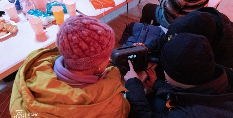 відключення світла в києві люди в пункті незламності