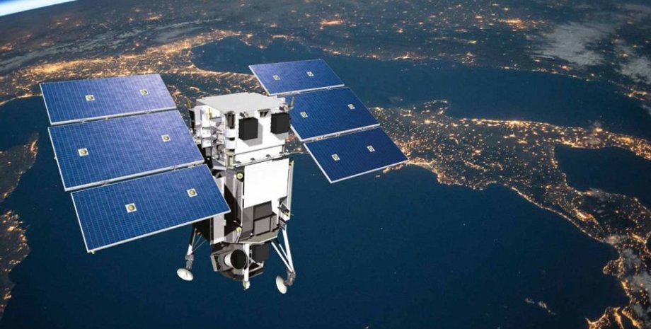 низкоорбитальный спутник