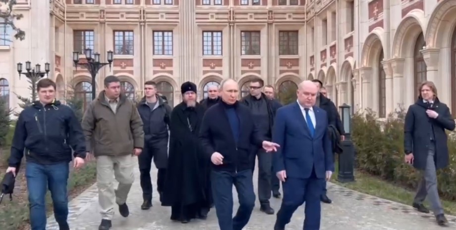 Президент РФ Владимир Путин в Крыму Владимир Путин, Михаил Развожаев, путин в крыму, визит путина в крым, путин в севастополе, оккупированный крым