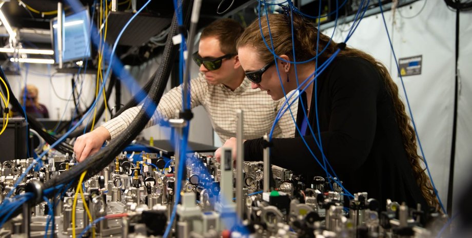 квантовый компьютер, ученые