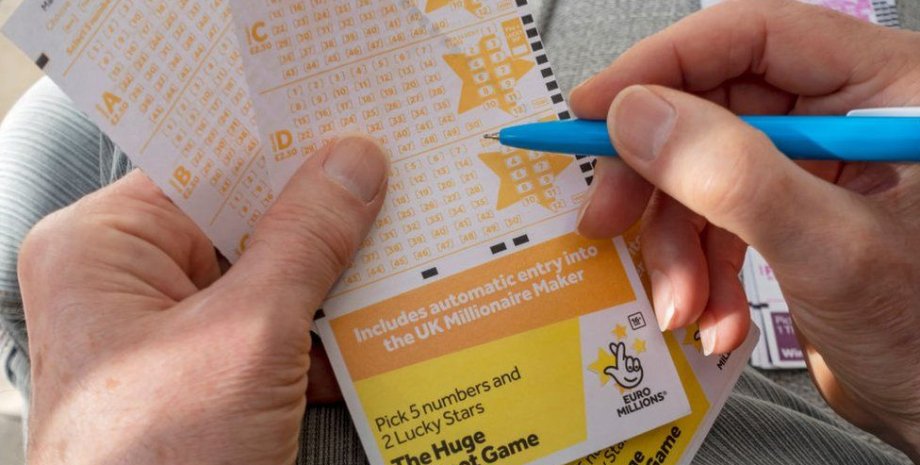 Выигрыш шикарного поместья заставил женщину призадуматься, как быть с выигрышем лотерея