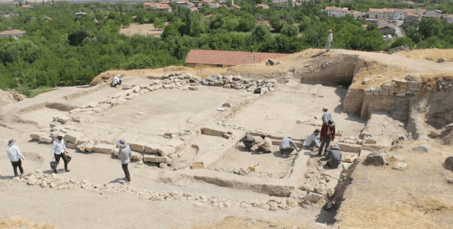 археологи, археология, курган, Турция, раскопки, печать, животное, человечество, торговля, культура, сооружения, поселения, артефакты, исследования, Арслантепи, город