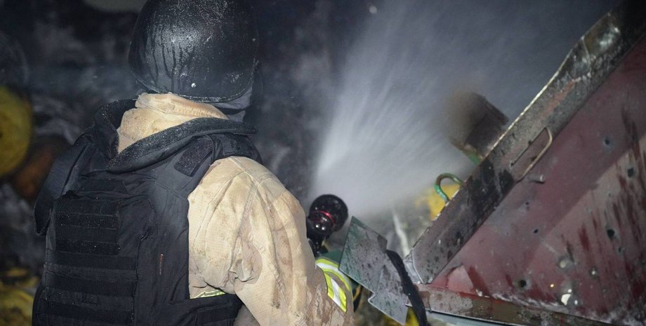 Дрони ЗС РФ вдарили по портах Великої Одеси: які руйнування та чи виходять кораблі (фото)