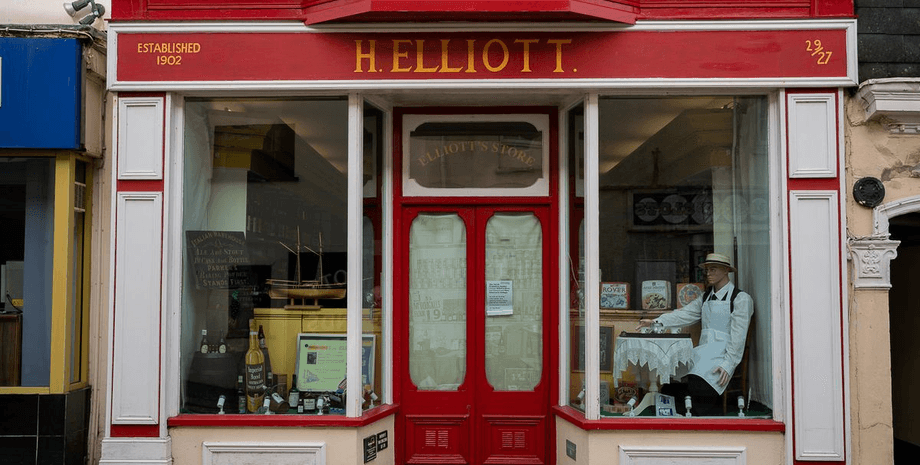 Заброшенный магазин, музей в Британии, музей, капсула времени, застыл во времени, заброшенный магазин, хранит тайны, новая валюта