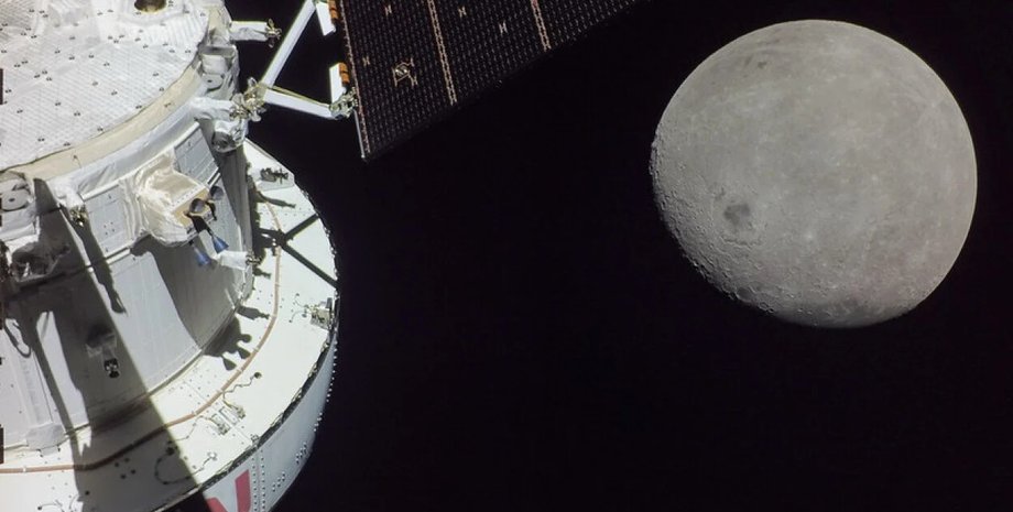 "Артемида-2" совершила облет Луны Полет к Луне Артемида-2