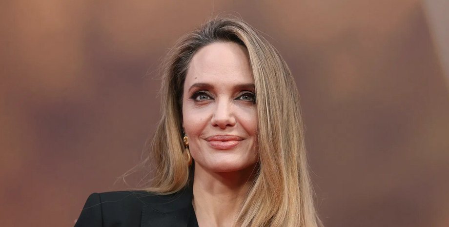 Анджелина Джоли Анджелина Джоли напугала своим внешним видом