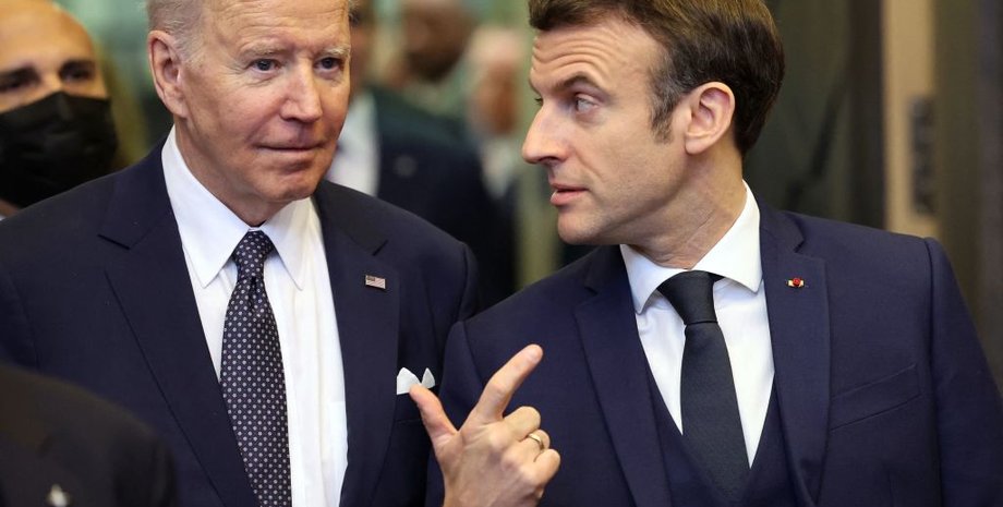 Джо Байден и Эмманюэль Макрон