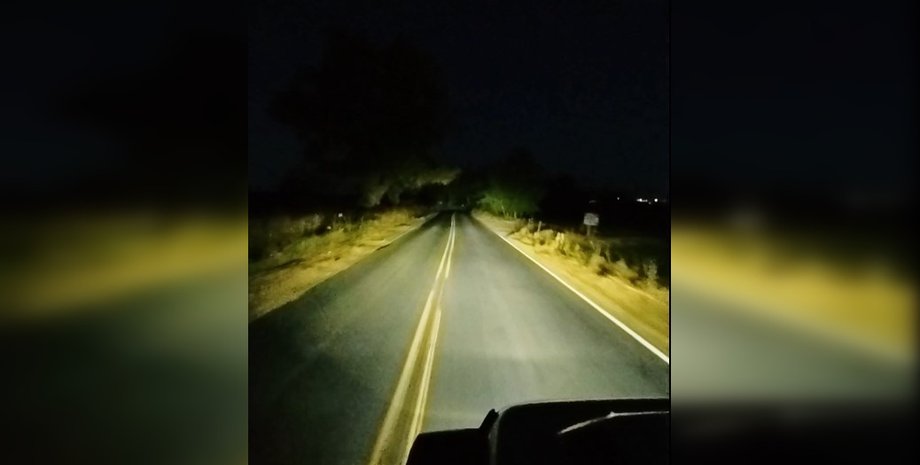 Riverdale Road, жуткая дорога, дорога с привидениями, блогер о Riverdale Road, блогер о привидениях, привидения соцсети, легенды о привидениях