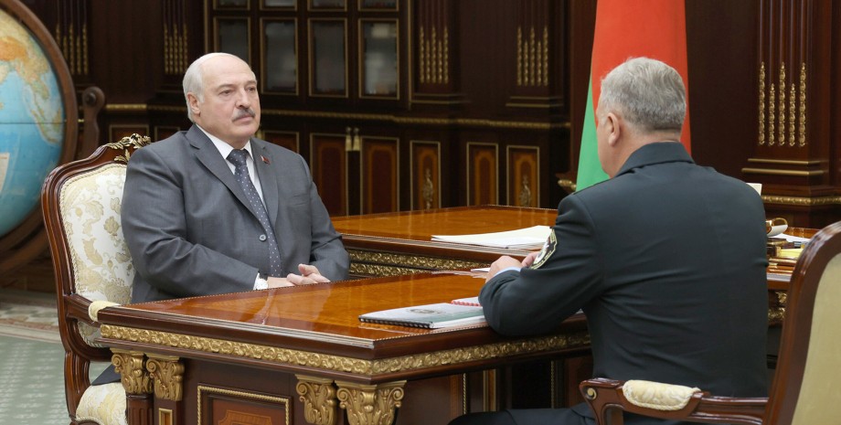 президент Білорусі Олександр Лукашенко, Олександр Лукашенко на нараді, нарада у Лукашенка