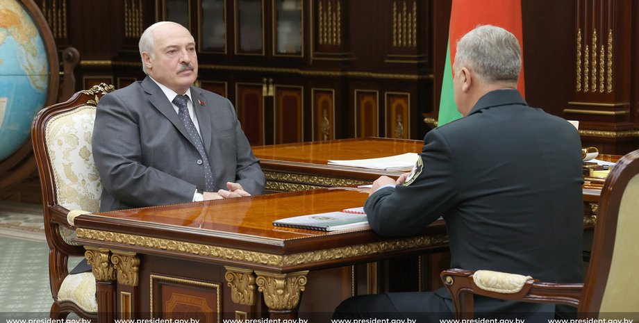 президент беларуси александр лукашенко, александр лукашенко на совещании, совещание у лукашенко
