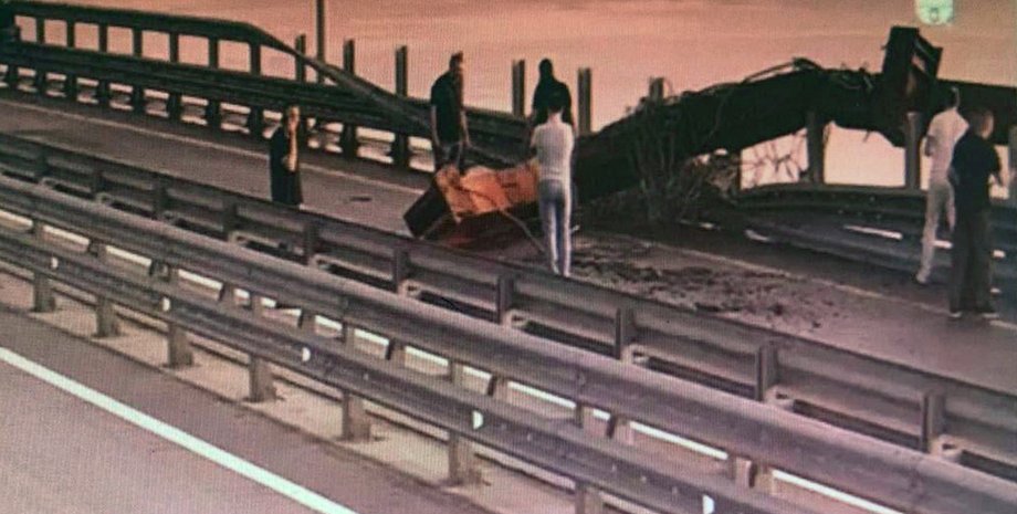 Кримський міст, Підірваний Кримський міст, підрив Кримського мосту, вибух на Кримському мосту