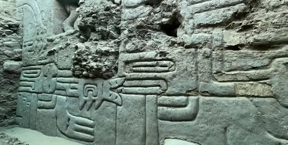 Археологи знайшли тривимірну фреску на півночі Перу