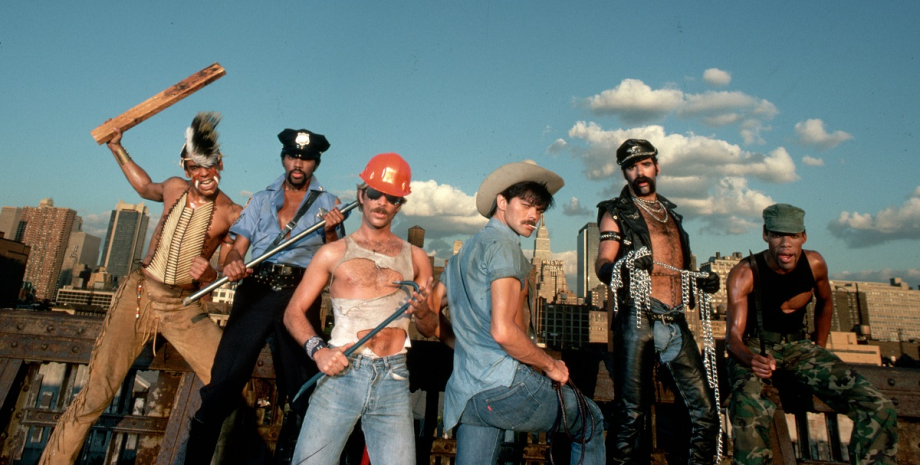 Участники группы Village People, Village People, YMCA, танец трампа, песни трампа