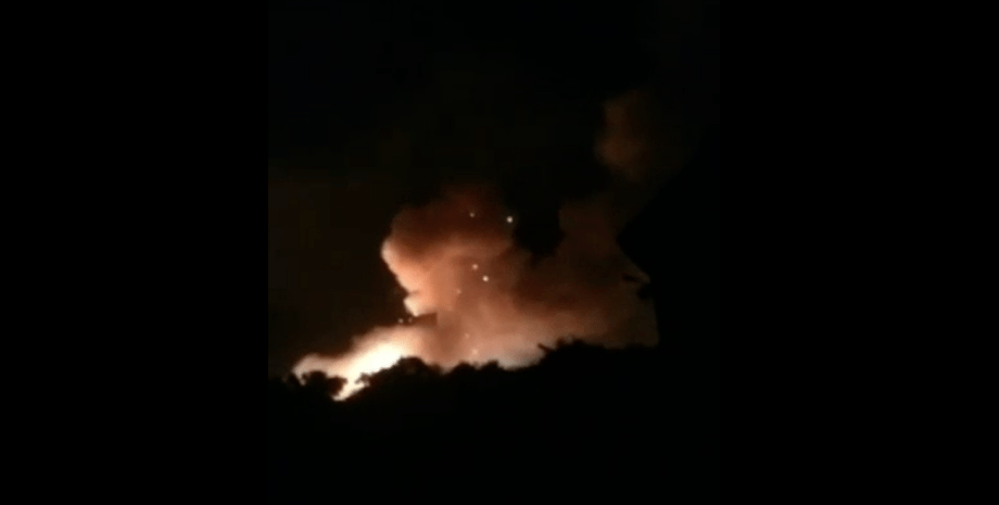 взрыв эшелона в Брилевке, уничтожение БК, российский эшелон, артиллерийский удар, детонация снарядов