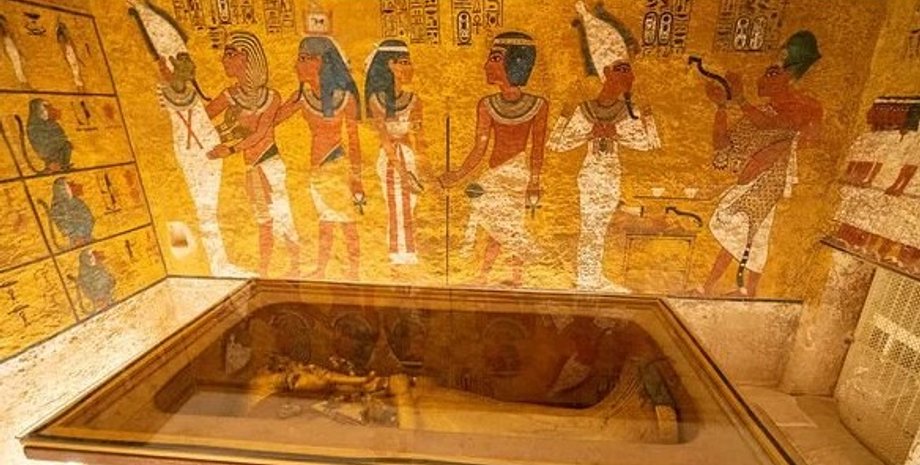 Древнеегипетские ароматы, Долговечные ароматы в гробницах, Древние ритуалы погребения, Археологические открытия, Мед из гробницы Тутанхамона, Исторические ароматические растения