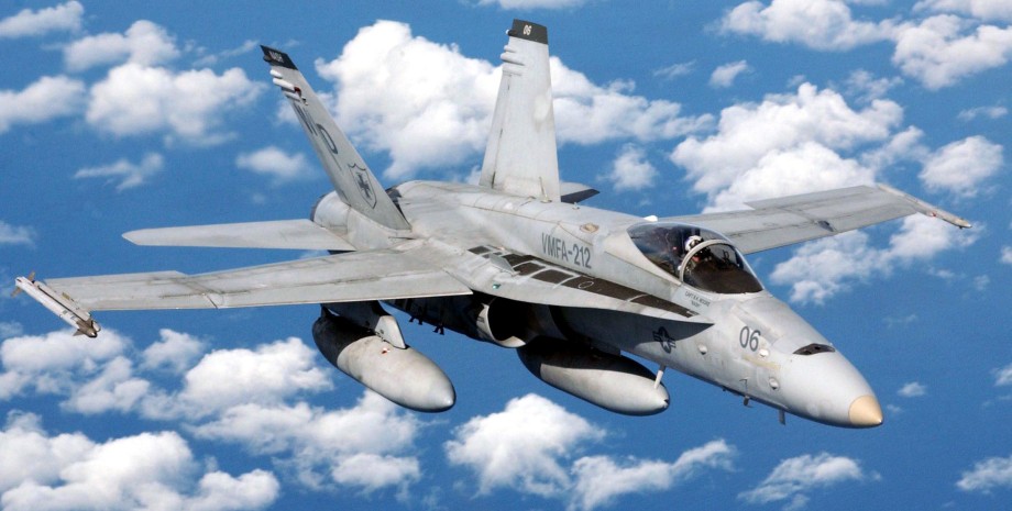 Истребитель F/A-18 Super Hornet