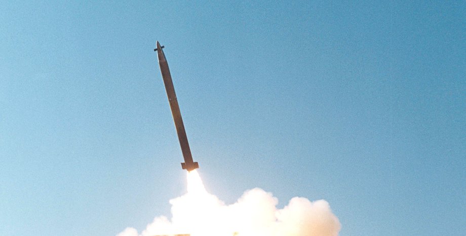 ракета до него