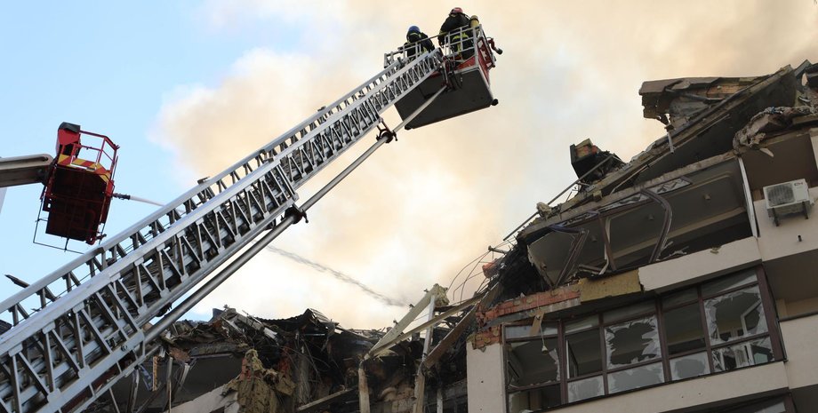 удар по киеву, эскалация россия, ракетный удар киев, шевченковский район киев
