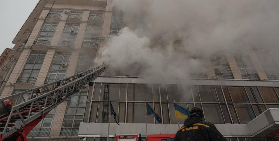 Пожар в отеле Дніпро на Хрещатике в Киеве