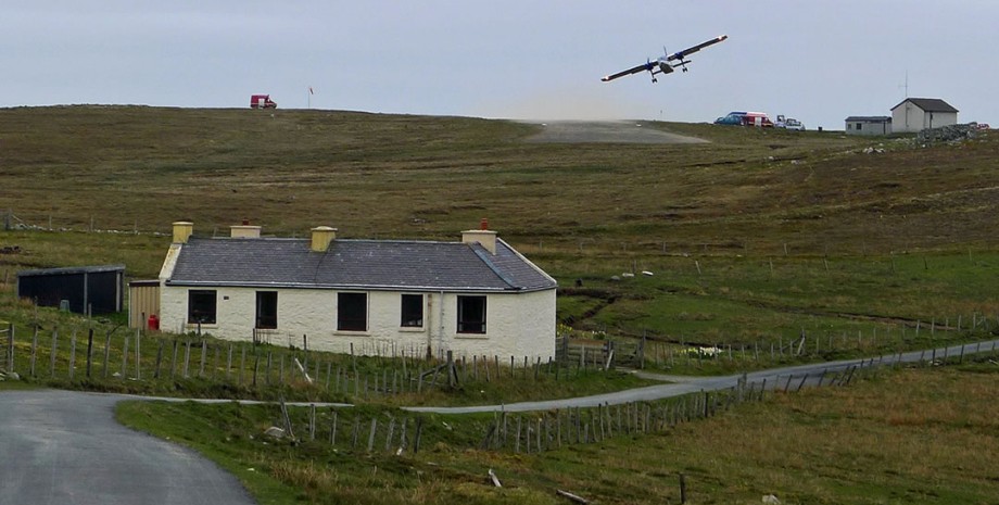 Отдаленный шотландский остров Фоула Остров, всего 30 жителей, история острова, Рождество опаздывает, юлианский календарь, другой календарь, традиции,