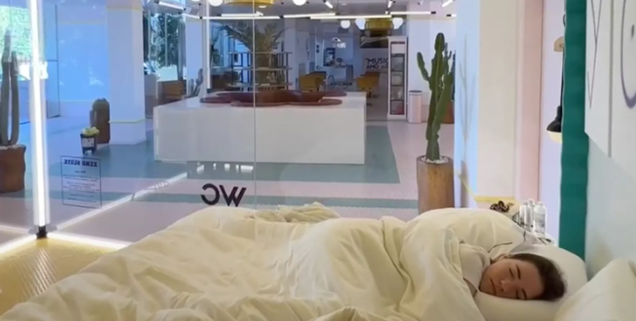 Отель на Ибице со стеклянными стенами, Испания, туризм, путешествия, курьезы, интересный опыт, странный интерьер, эксперимент