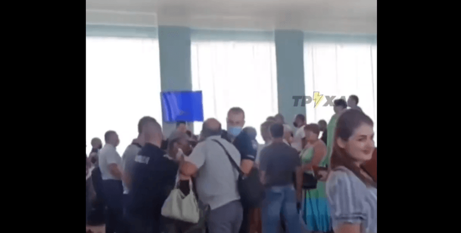 драка депутатов купянска