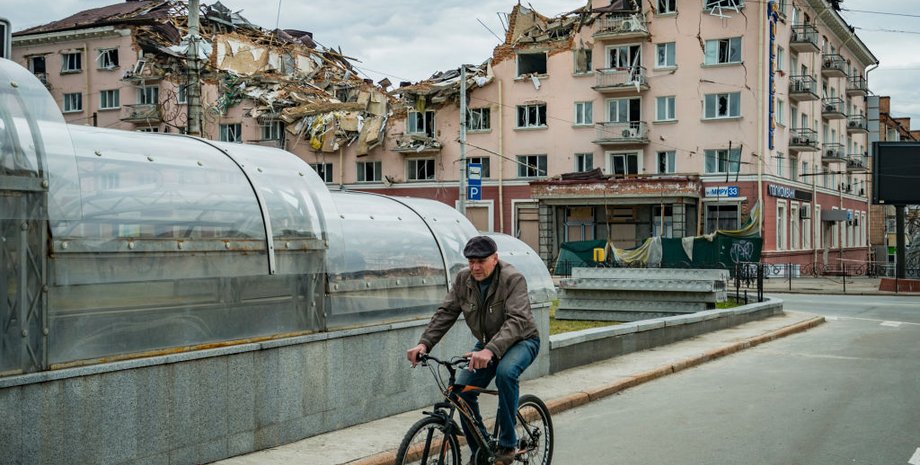 чернигов, гостиница, разрушенная гостиница чернигов, обстрелы чернигов, разрушенная инфраструктура