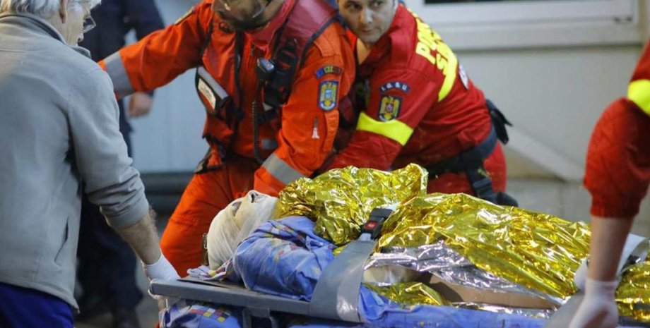 Из-за пожара в ночном клубе Бухареста погиб 61 человек / Фото: standard.co.uk