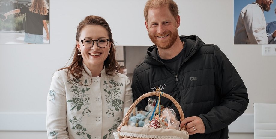 принц гаррі, принц гаррі паска, великодній кошик, принц гаррі україна