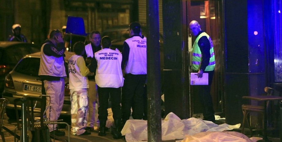 Жертвы взрывов в Stade de France / Фото: dailymail.co.uk