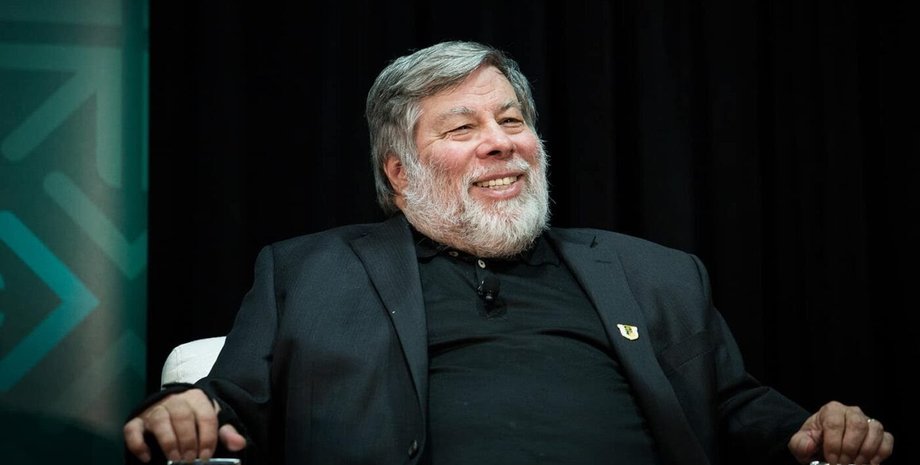 Стив Возняк, госпитализировали