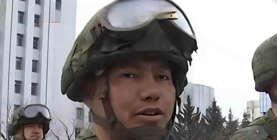 фото российского военного Азатбека Омурбекова