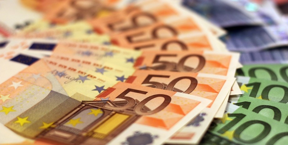 валюта евро деньги купюры