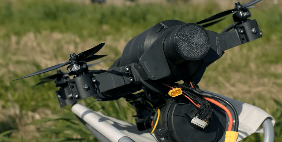 FPV дрон с кабелем оптоволокно Украина.