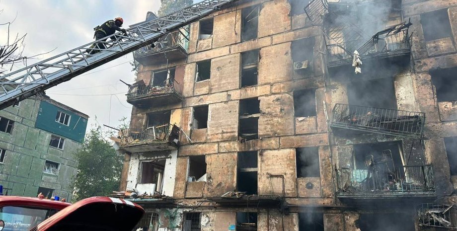 обстрел Кривого Рога 13 июня, многоэтажный дом в Кривом роге после обстрела