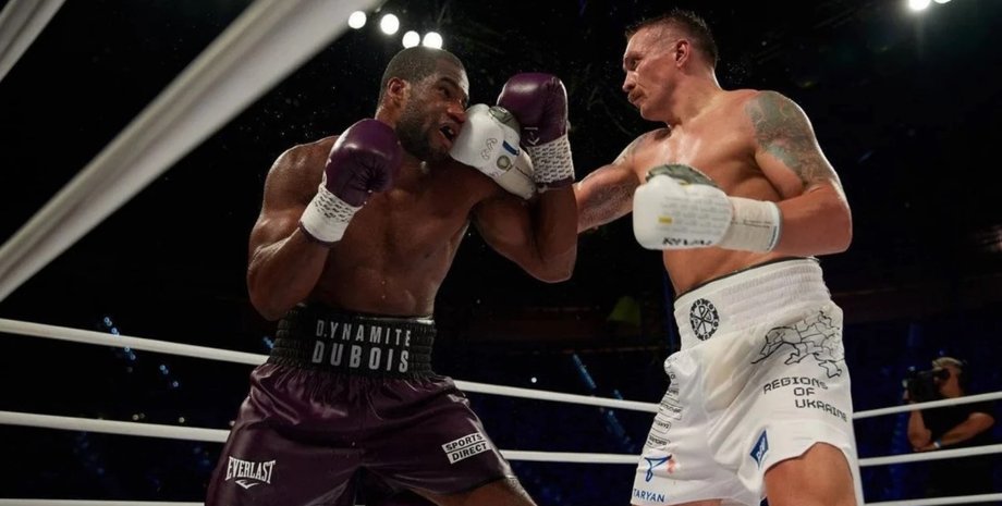 Даниэль Дюбуа и Александр Усик на ринге