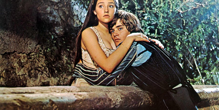 Света Букинамен түсірілім алаңында секс