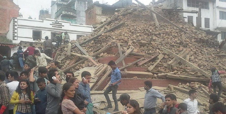 Последствия землетрясения в Непале