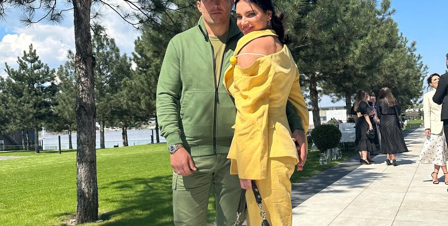 Жена Александра Усика выписалась из больницы и показала как выглядит младшая дочь боксера