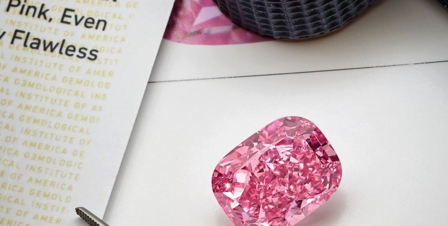 Розовый бриллиант Eternal Pink, розовый бриллиант, Sotheby’s, сотбис