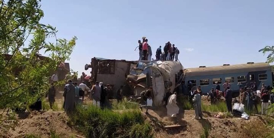 египет, поезд, авария поезда, погибшие, столкновение поездов египте, стоп-кран