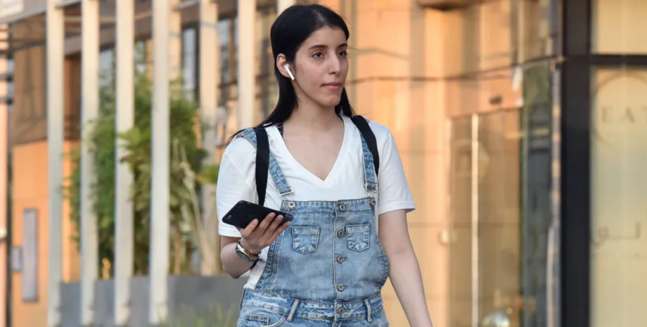 Фитнес-блогер Манаэль аль-Отайби, приговор, одежда, курьезы, Саудовская Аравия, преследование за взгляды, фото