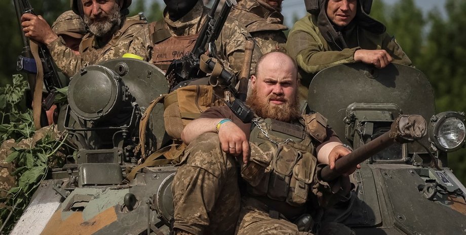 Українські воїни, солдати