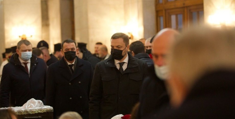 Денис Монастырский