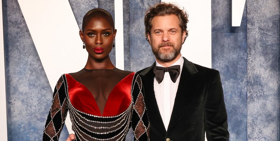 Тістерін тазалап жатқан кездегі порно